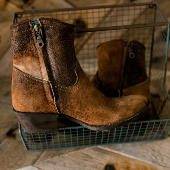 Corral Shoes - NWT Geniune Ovine Leather Boots